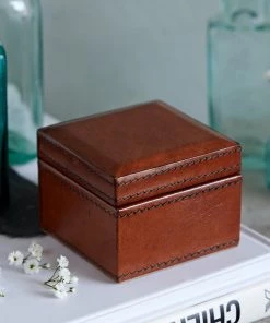 Life Of Riley For Her Leather Ring Box. For One Or Two Rings
