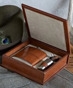 Life Of Riley Gifts Leather Hip Flask Gift Set