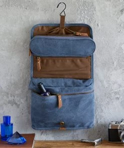 Life Of Riley Canvas Hanging Wash Bag. Great For Home And Travel Father's Day