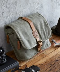 Life Of Riley Canvas Hanging Wash Bag. Great For Home And Travel Father's Day