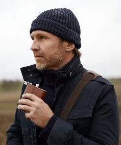 Life Of Riley Leather Hip Flask And Beanie Winter Warmer Gift Set