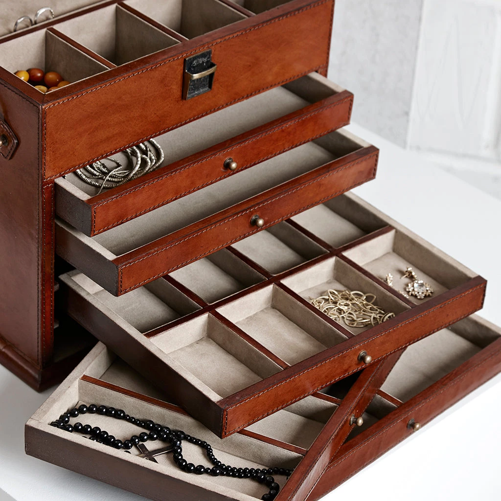 Life Of Riley Leather Jewellery Organiser For Her 8 Life Of Riley Leather Jewellery Organiser For Her