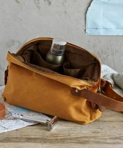Life Of Riley For Him Waxed Canvas Toiletry Bag